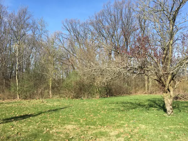 N2451 Knollwood Dr, Linn, WI 53147