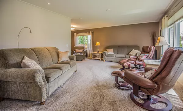 Mequon, WI 53092,3326 W Colette Ct