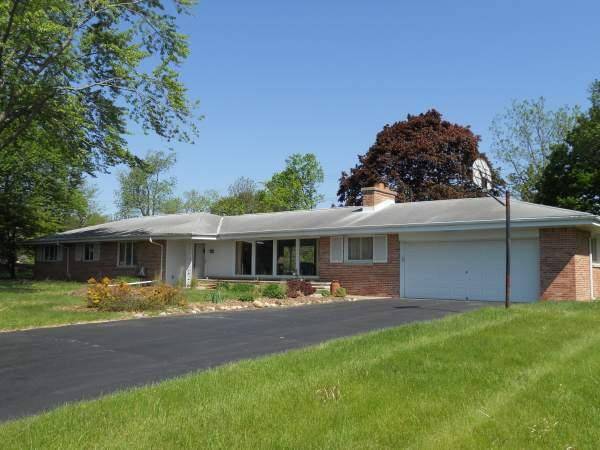 18360 Benington Dr, Brookfield, WI 53045