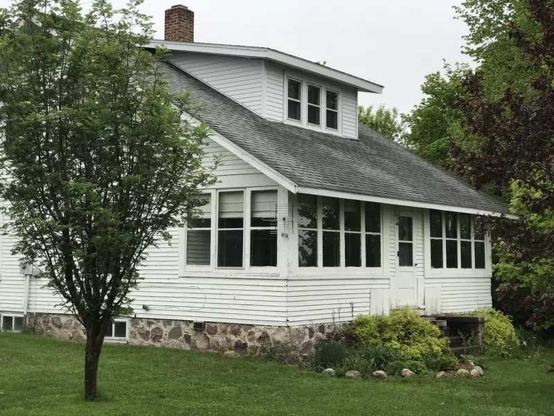W15762 County Road N, Almon, WI 54416