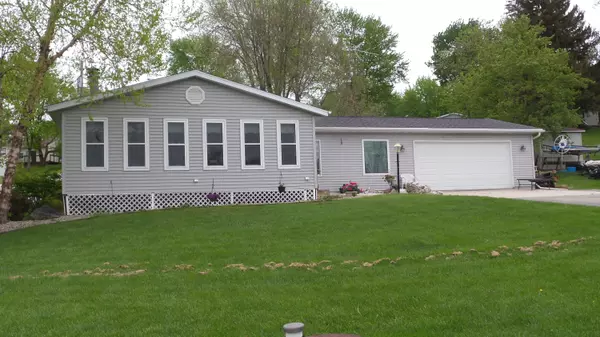 N3985 Sunny Slope Ave, Osceola, WI 53011