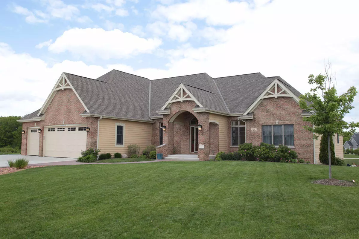 Menomonee Falls, WI 53051,N49W18354 Green Meadow Ct