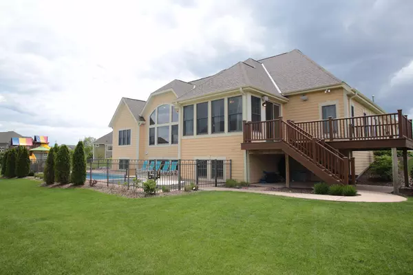 Menomonee Falls, WI 53051,N49W18354 Green Meadow Ct