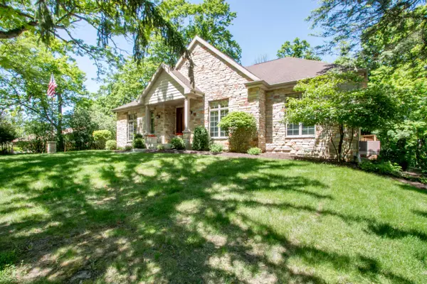 Fontana, WI 53125,272 Church Dr