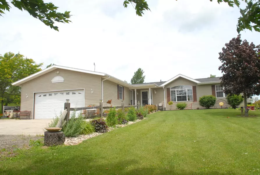 W3827 State Rd 67, Ashford, WI 53010