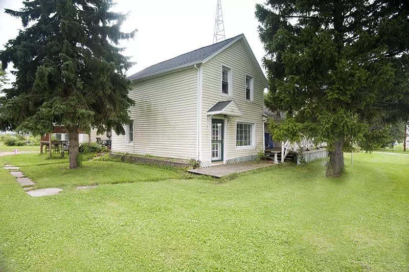 2221 County Road A, Belgium, WI 53004