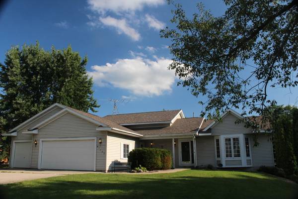 W7643 Hackett Rd, Whitewater, WI 53190