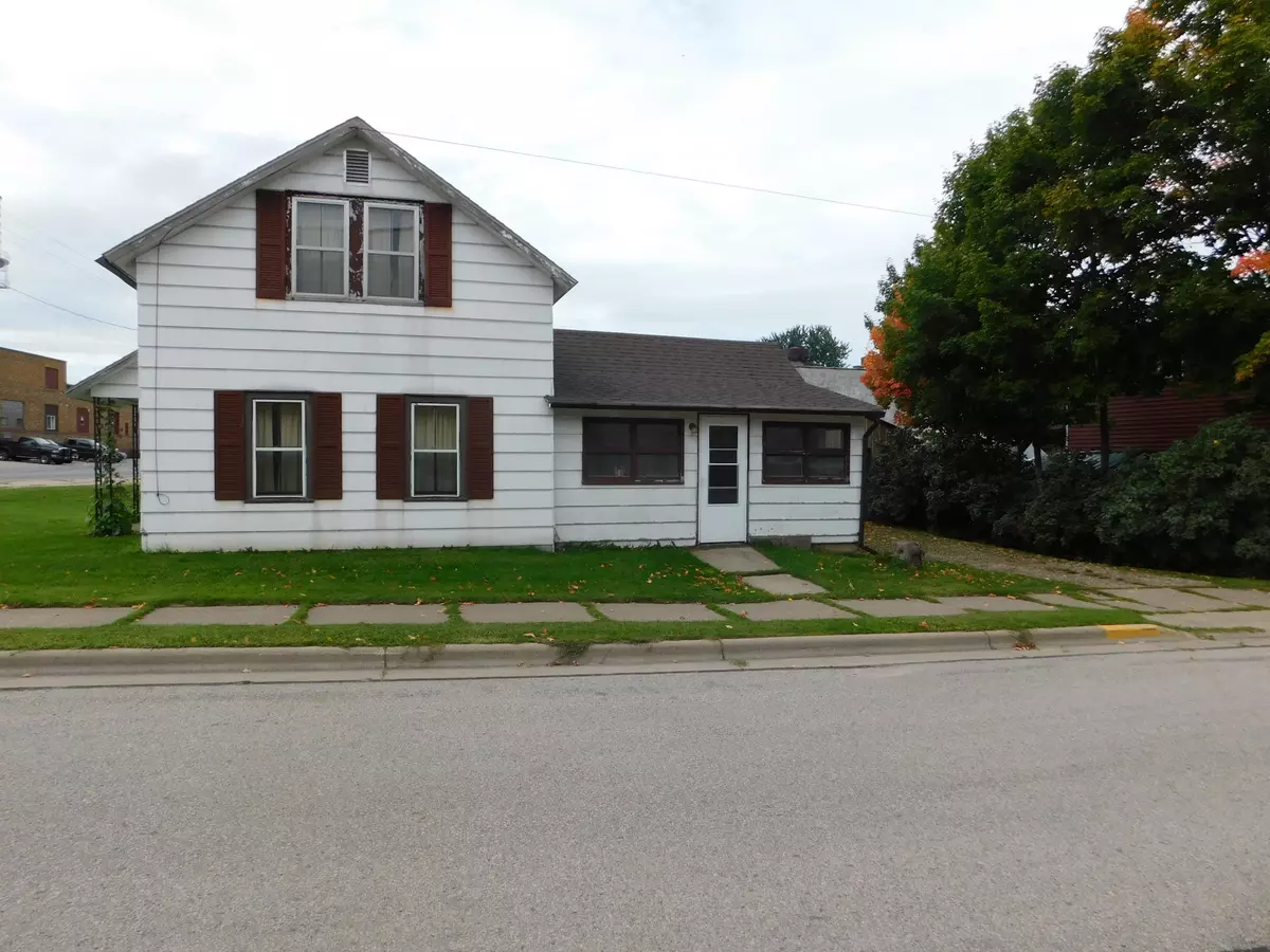 Cashton, WI 54619,1129 Front St