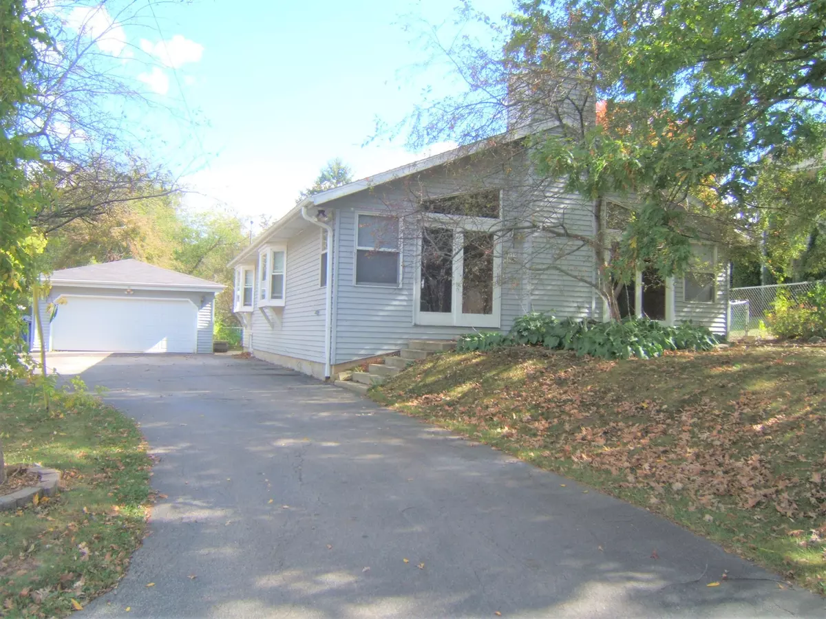 Muskego, WI 53150,W179S6920 Muskego Dr