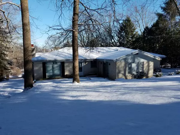 Brookfield, WI 53045,17275 Holly Ln