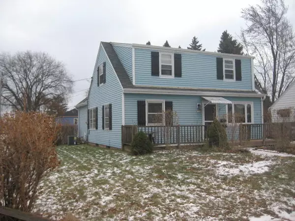 1102 4th Ave, Grafton, WI 53024