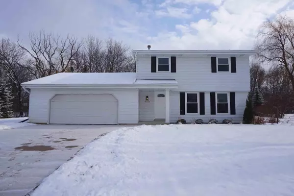 W161N11174 Meadow Ct, Germantown, WI 53022