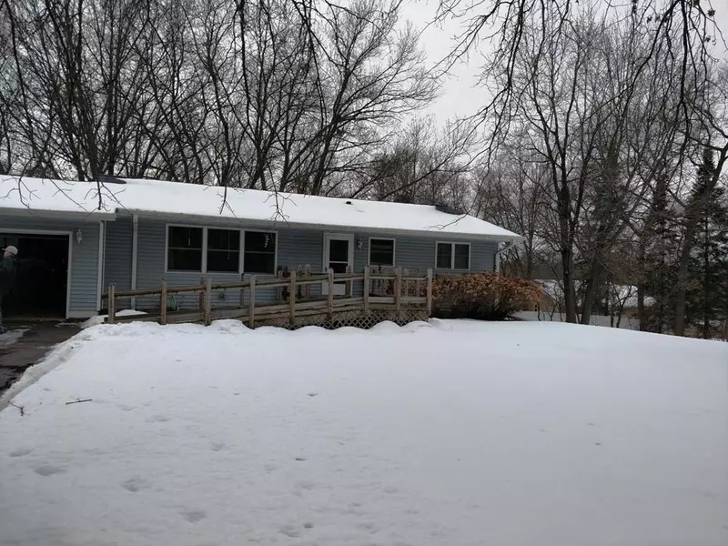 1120 PRIMROSE LN, Altoona, WI 54720