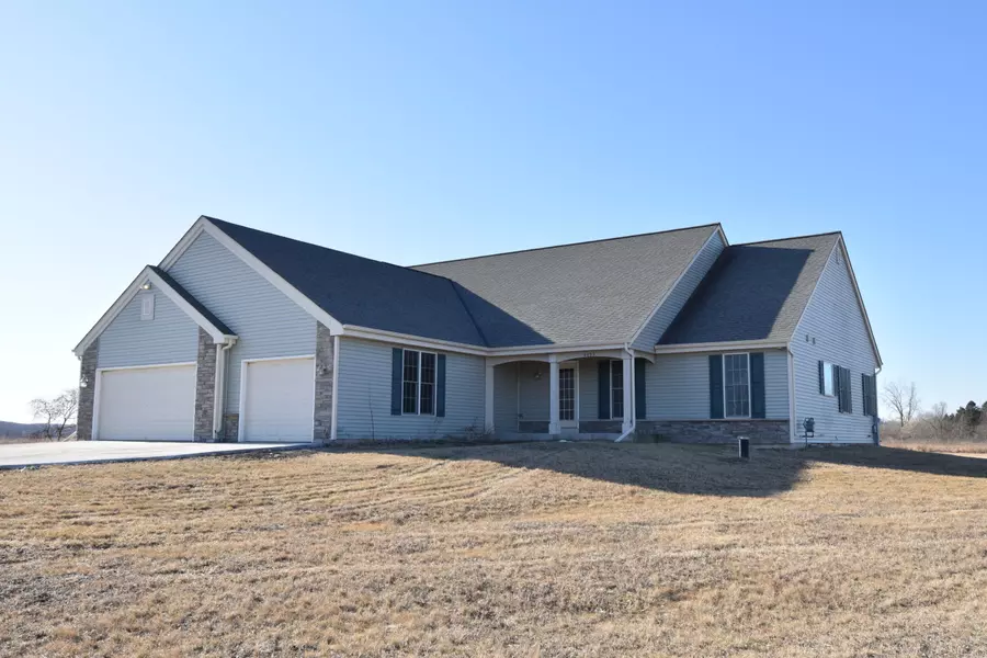 4655 Star Light Pl, Richfield, WI 53076