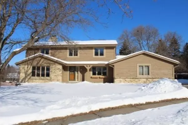 Waukesha, WI 53188,2906 Cone View LN