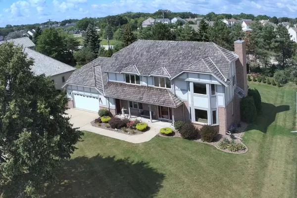 Franklin, WI 53132,8241 S Country Club Cir