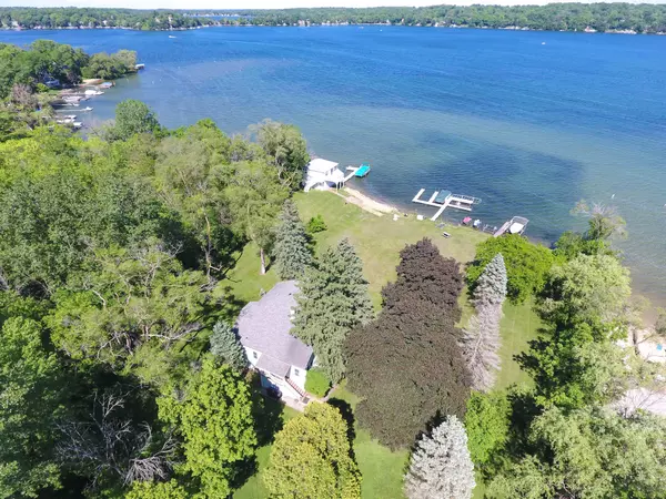 Twin Lakes, WI 53181,1202 Musial RD