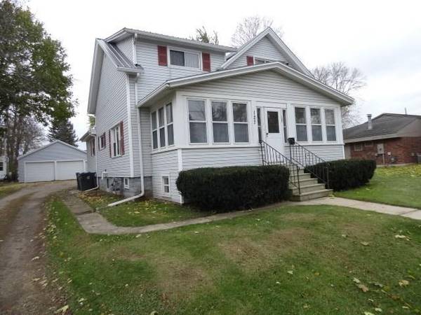 125 Park Ave, Brillion, WI 54110