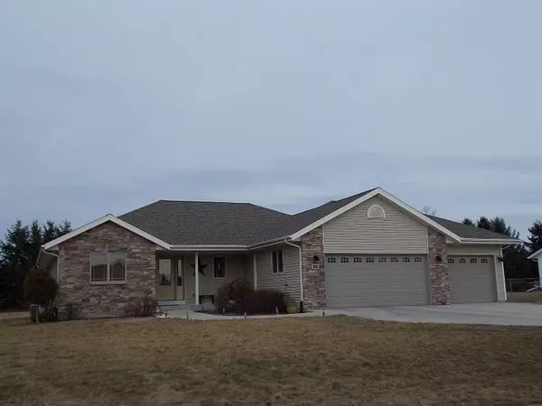 320 Mulberry Dr, Waldo, WI 53093