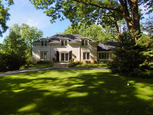 Brookfield, WI 53005,2645 Woodhill Ct