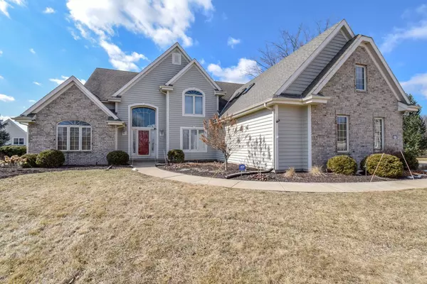 W132N6501 West View Ct, Menomonee Falls, WI 53051