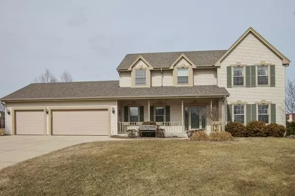 12760 W Greenbriar Ln, New Berlin, WI 53151