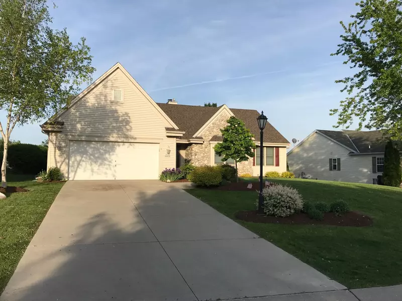 W143N9676 Amber Dr, Germantown, WI 53022