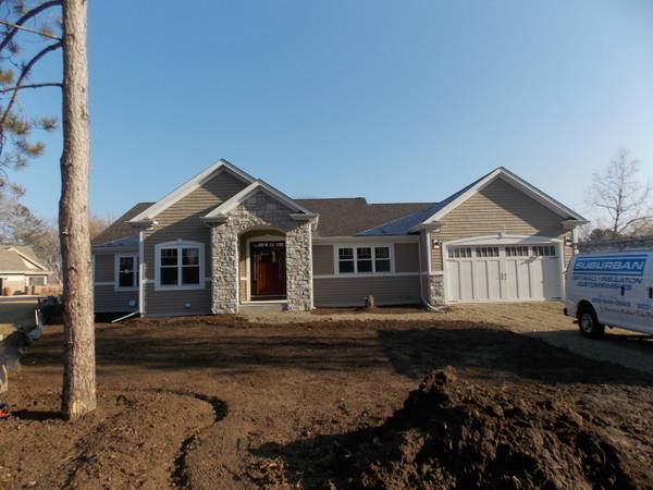 N4050 Majestic Cir, Oakland, WI 53523