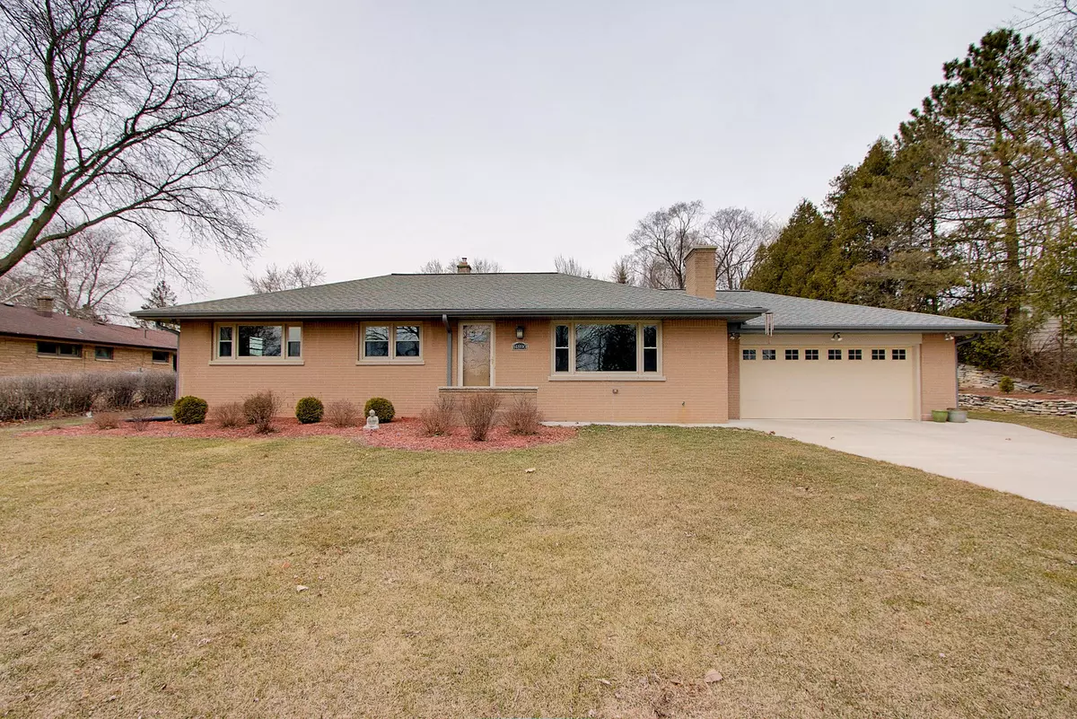 Brookfield, WI 53005,14890 Pershing Dr