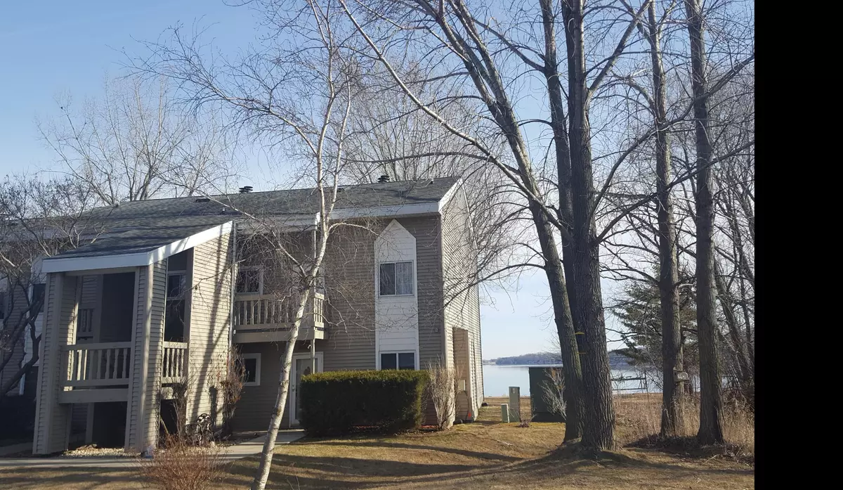 Hustisford, WI 53034,717 E Lakeview Rd Unit 8