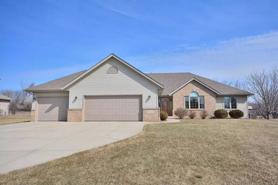 4542 W Woodward DR, Franklin, WI 53132