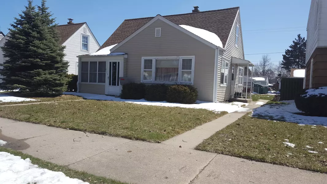 2115 W Tripoli Ave, Milwaukee, WI 53221