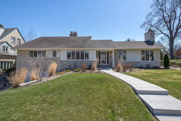 6429 W Washington Blvd, Wauwatosa, WI 53213