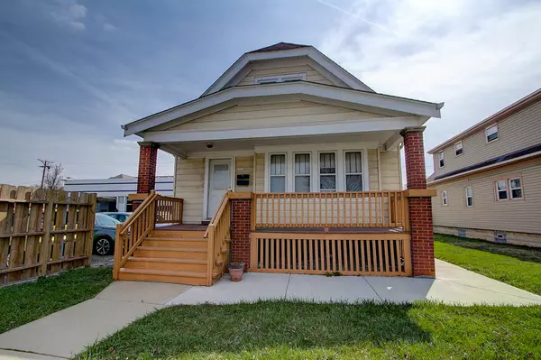 Milwaukee, WI 53221,3516 S 20TH ST