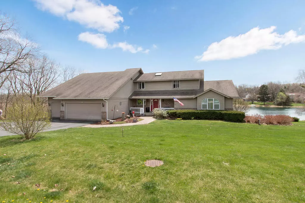 Twin Lakes, WI 53181,235 Hawthorn DR