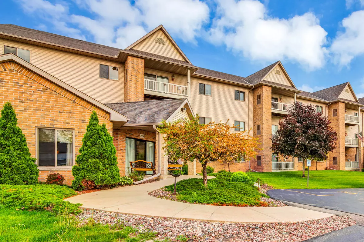 Hartford, WI 53027,218 Third St Unit 213