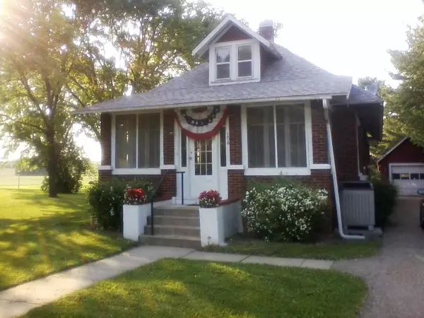 176 W Main St, Hixton, WI 54635