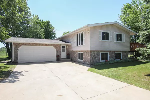 W1242 County Road S, Auburn, WI 53040