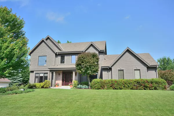 W151N10146 Windsong Cir W, Germantown, WI 53022