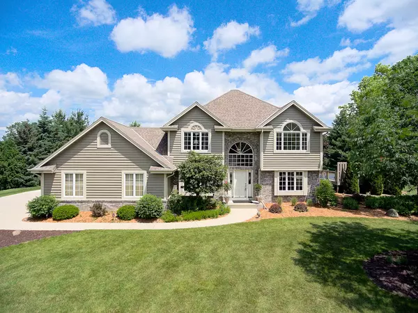 3990 Wooded  Ridge Trl, Richfield, WI 53017