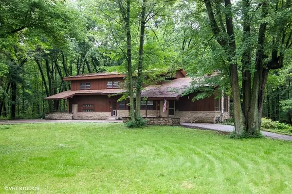 20908 W State St, Lannon, WI 53046