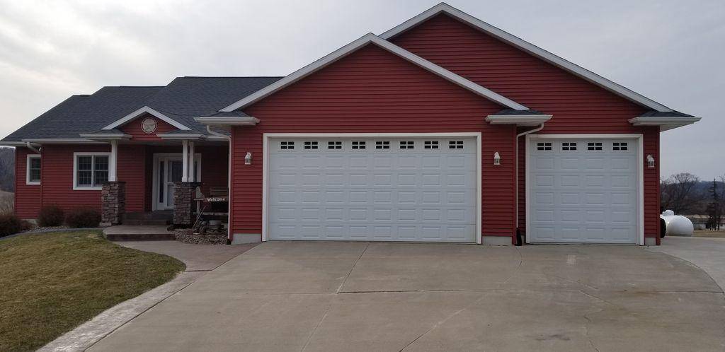 N8131 Marx Ln, Farmington, WI 54644