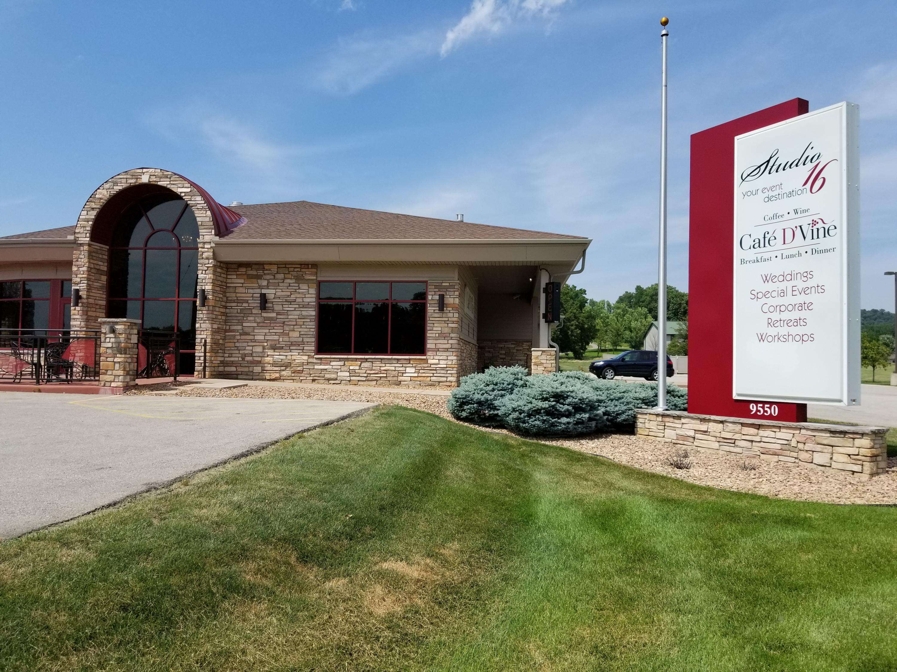 9550 E 16TH Frontage RD, Onalaska, WI 54650