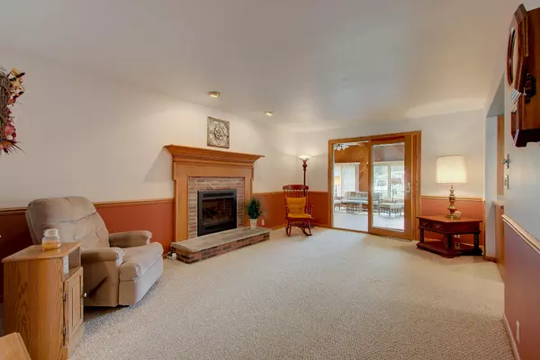 New Berlin, WI 53151,13375 W Forest Knoll Dr