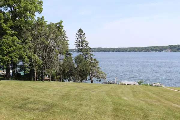 W4411 N Lake Shore Dr, Linn, WI 53147