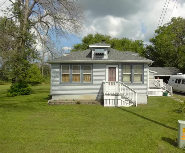 7737 E Wind Lake Rd, Norway, WI 53185