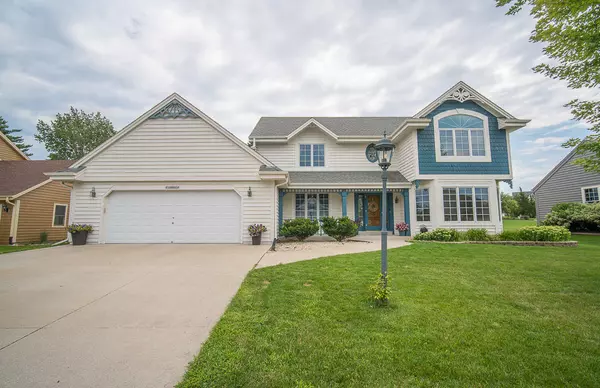 W128S9524 Walter Hagen Dr, Muskego, WI 53150