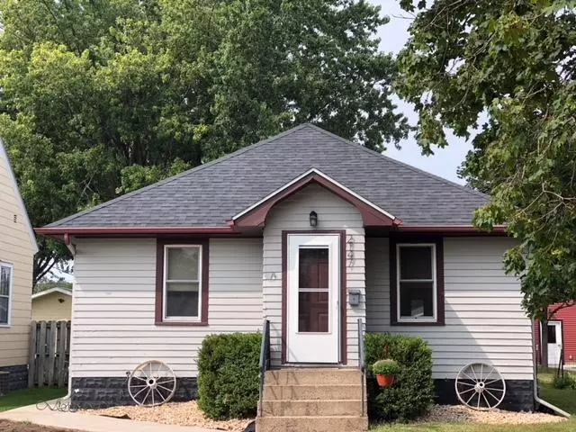 2147 Jackson St, La Crosse, WI 54601