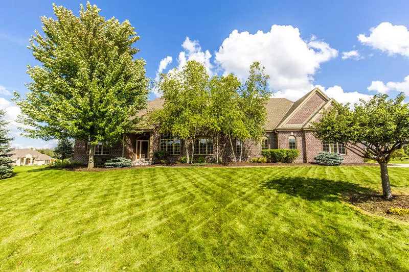 Pewaukee, WI 53072,W229N3624 Glen Abby Ct