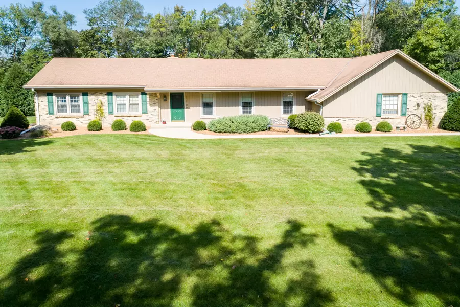 13700 Keefe Ave, Brookfield, WI 53005